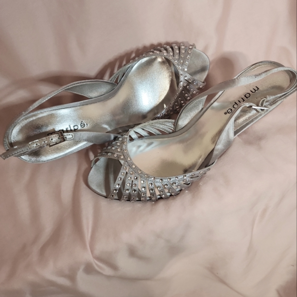 9.5 silver studded marine dress heels